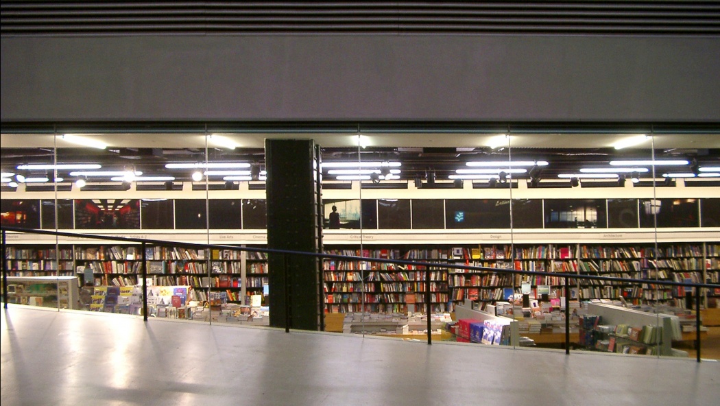 As you descend that famous ramp in London’s Tate Modern, the invisible shelves on your left come from a company called ‘Vitsœ’