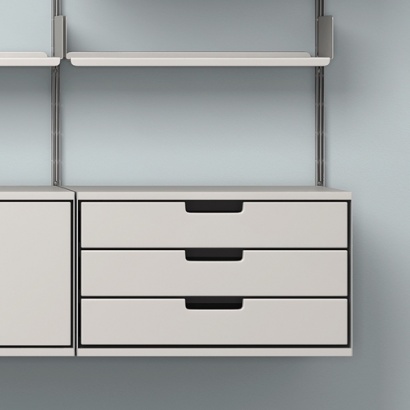 Dieter Rams designs. Modulares Regal system, 606 Universal Shelving System mit Schubladenschränken. hergestellt von Vitsœ