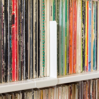 vinyl shelves, high quality metal bookend for books, LP record upright best storage position. Vitsœ shelving. Designer Dieter Rams