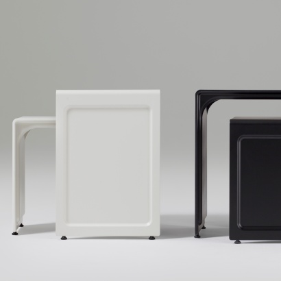 Dieter Rams designs. Nesting pair side tables, modern and minimalist, white and black. 621 Side Table