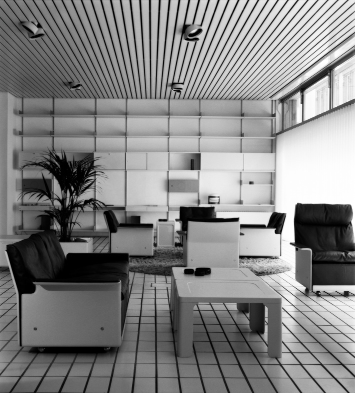 Design by Vitsœ Editorial 1 Vitsœ