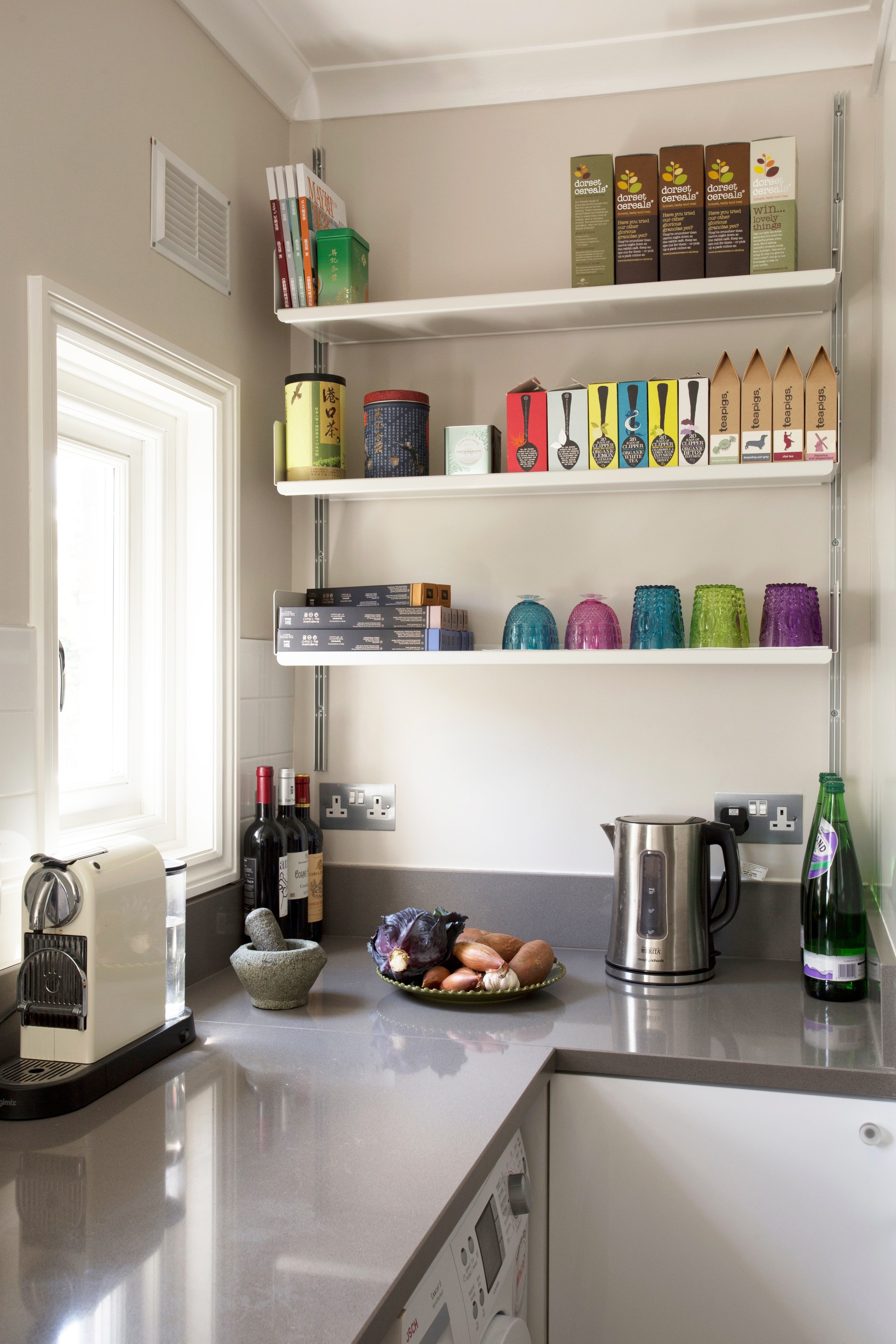 Kitchen open top shelves for pantry staples and recipe books, wall mounted, modern. Modular Vitsœ 606 Shelving System. Designer shelves, Dieter Rams