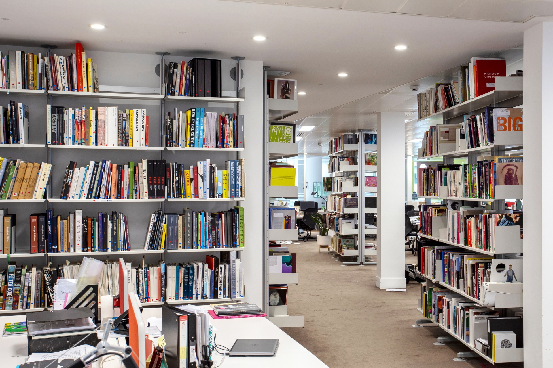 Library with 606 Universal Shelving System
