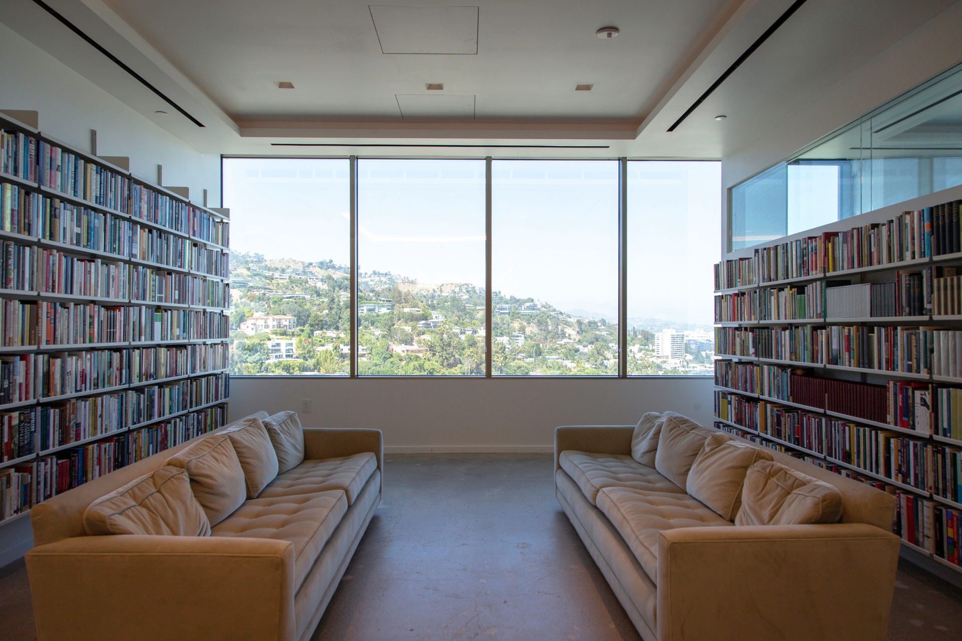 Library with 606 Universal Shelving System