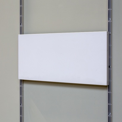 Wandmontiertes TV-/Computerbildschirm-Paneel. Lackiertes Holztablar in Weiß