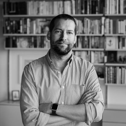 Rob Fissmer, furniture design consultant (planner) at Vitsœ US team