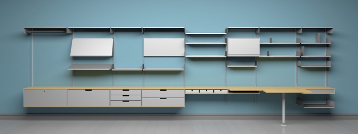 Vitsœ 606 shelving system, in silver and beech. Dieter Rams design