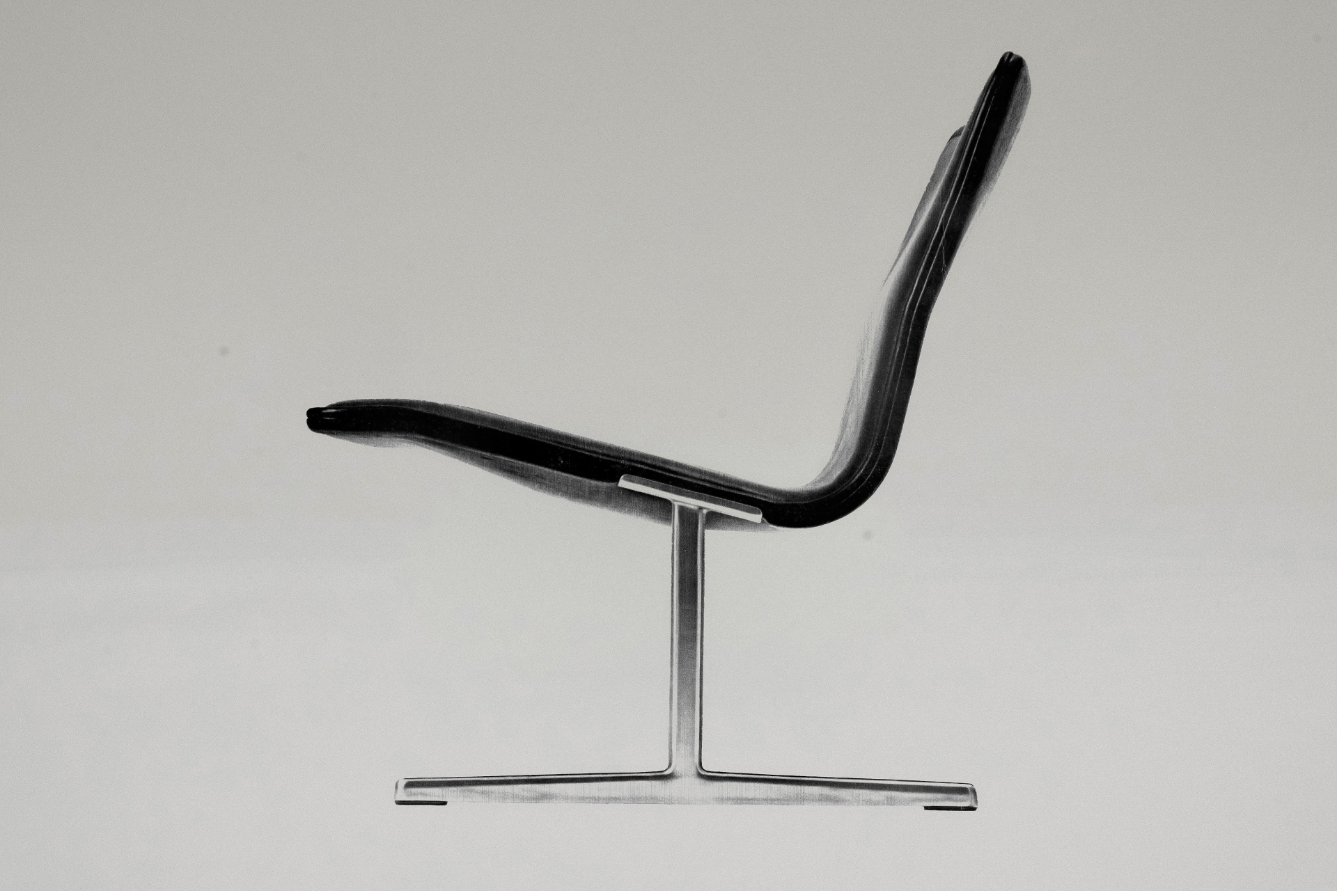 “Why don’t you make a free-standing system?” | Editorial 1 | Vitsœ