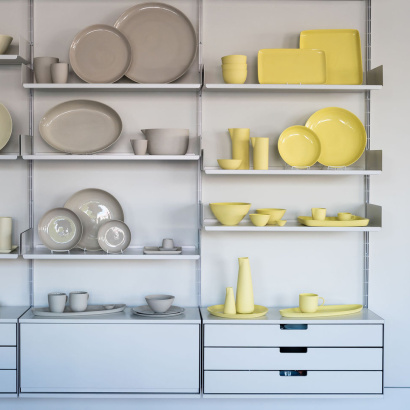 Mud Australia shop in Los Angeles, interior photo with Vitsœ shelving system